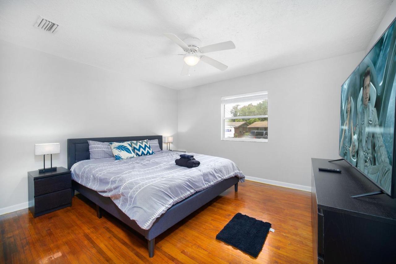 King Bedroom 2Bed1Bath Sleeps 4 Close To Town Center Downtown Beach Mayo Clinic Jacksonville Exterior foto